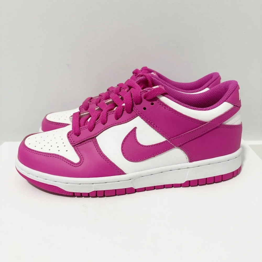 Nike Dunk Low GS Active Sneakers Girls Size 6Y‎ Fuchsia Pink Padded Low Cut